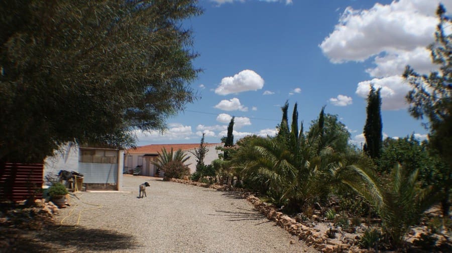 7 soveværelse Finca/Landehus til salg i La Pinilla med swimmingpool garage - € 299.950 (Ref: 2889824)