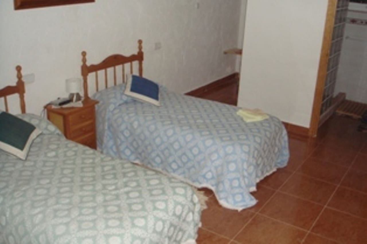 7 soveværelse Finca/Landehus til salg i La Pinilla med swimmingpool garage - € 299.950 (Ref: 2889824)