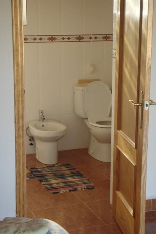 7 soveværelse Finca/Landehus til salg i La Pinilla med swimmingpool garage - € 299.950 (Ref: 2889824)