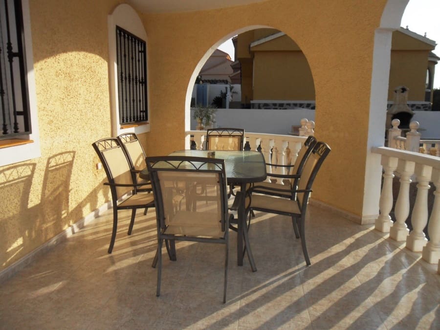 3 bedroom Villa for rent in Camposol with pool - € 750 (Ref: 3543763)