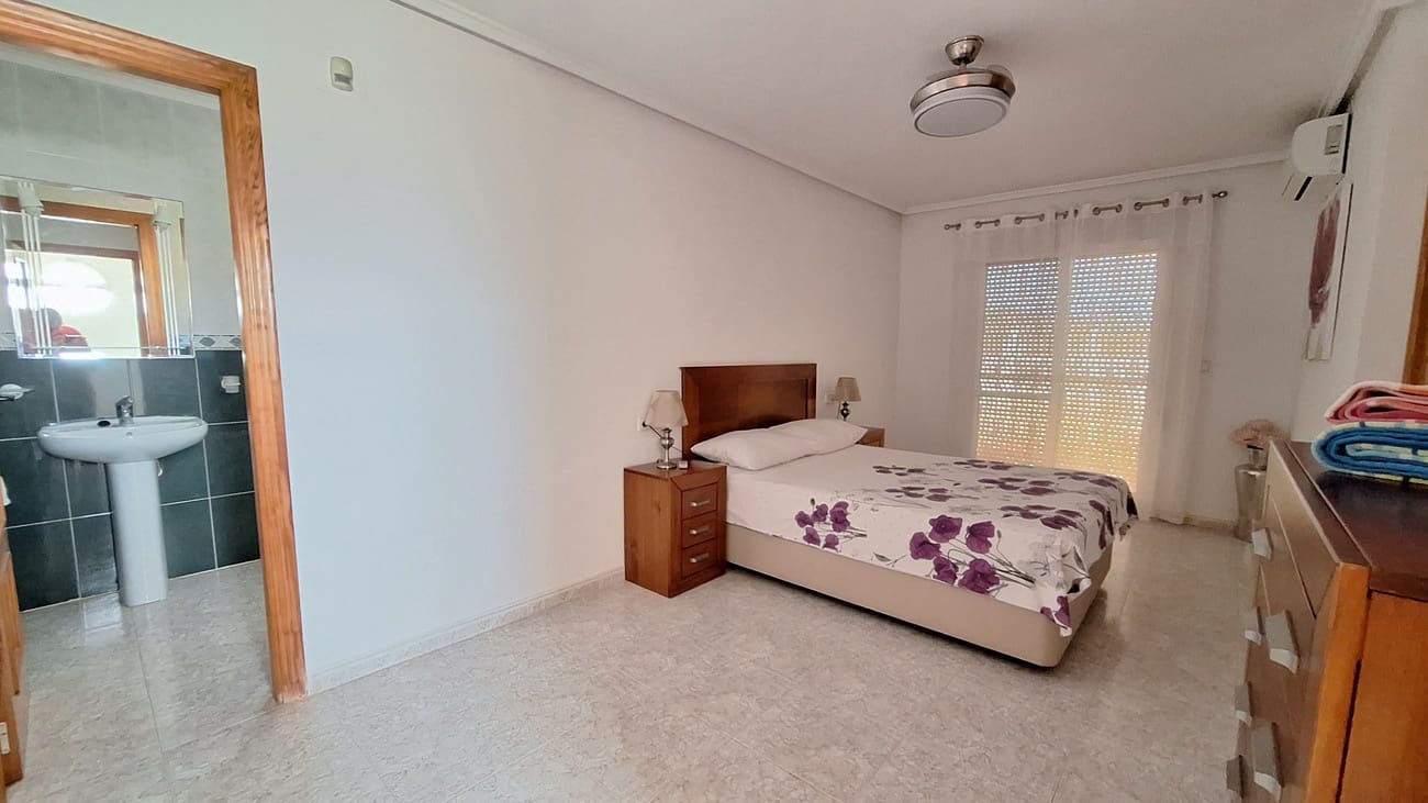 3 soveværelse Villa til leje i Camposol med swimmingpool garage - € 850 (Ref: 3543763)