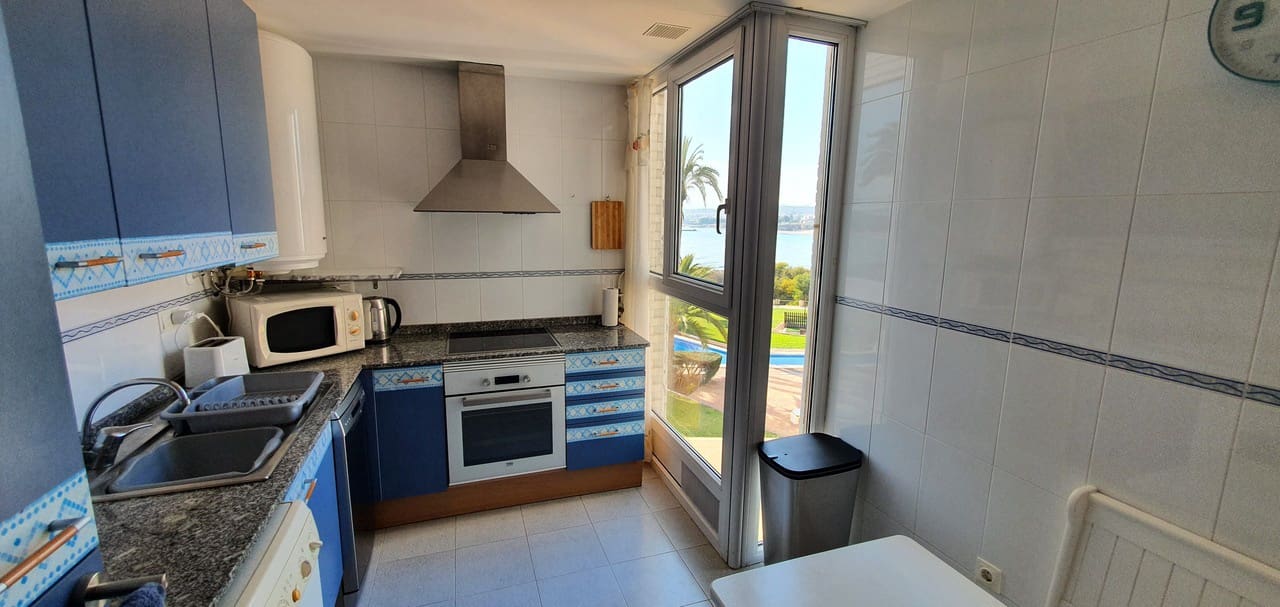 2 sypialnia Apartament do wynajęcia w Isla Plana z basenem garażem - 680 € (Ref: 6303101)