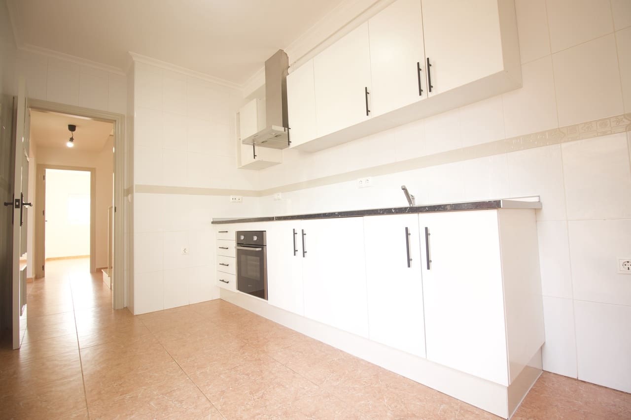 3 sypialnia Dom blizniak na sprzedaż w La Pinilla z garażem - 149 995 € (Ref: 7375566)