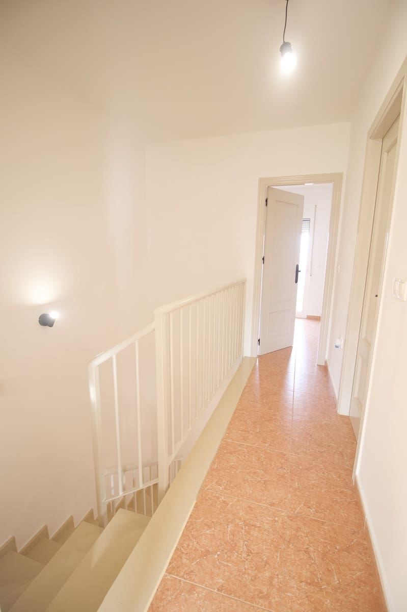 3 sypialnia Dom blizniak na sprzedaż w La Pinilla z garażem - 149 995 € (Ref: 7375566)