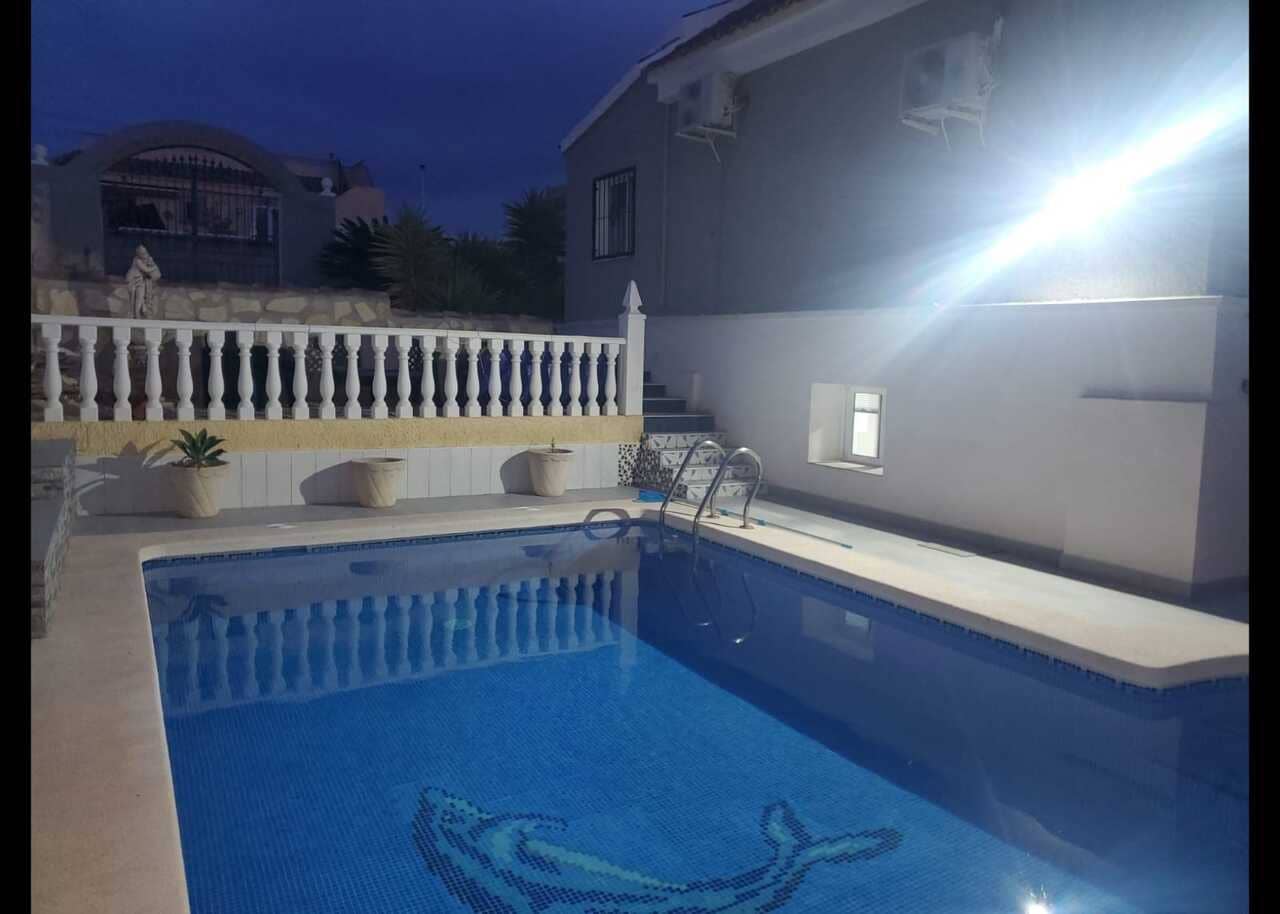 2 bedroom Villa for rent in Camposol with pool - € 650 (Ref: 8513932)