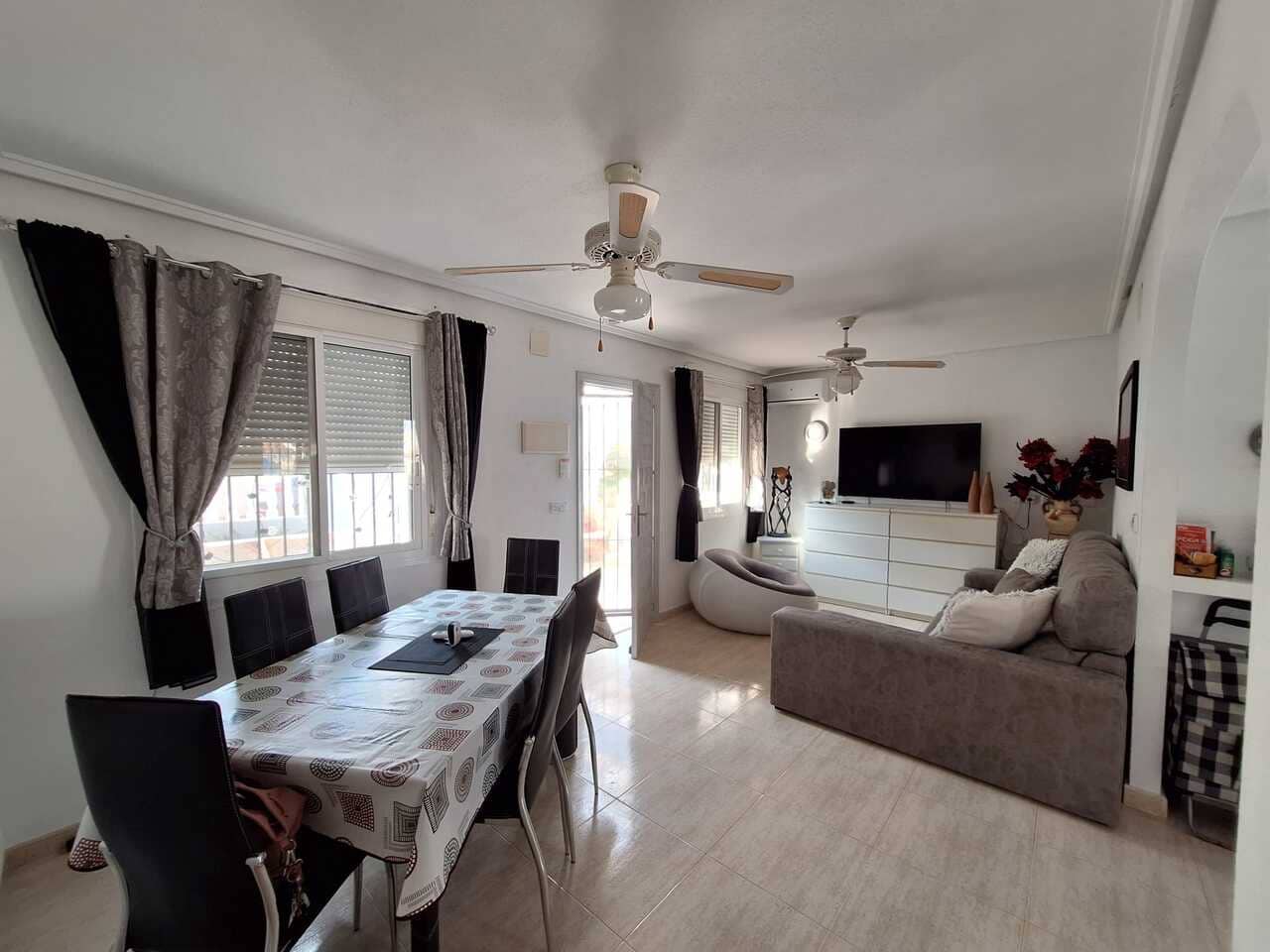 2 bedroom Villa for rent in Camposol with pool - € 650 (Ref: 8513932)