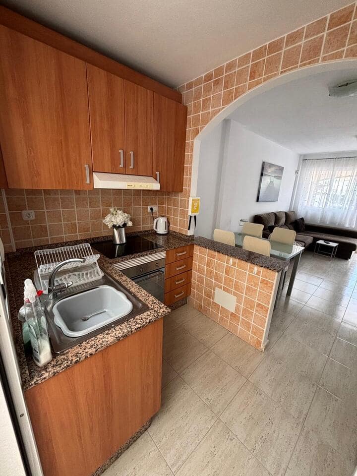 Villa/Maison de 2 chambres à louer à Camposol avec piscine - 650 € (Ref: 9000172)