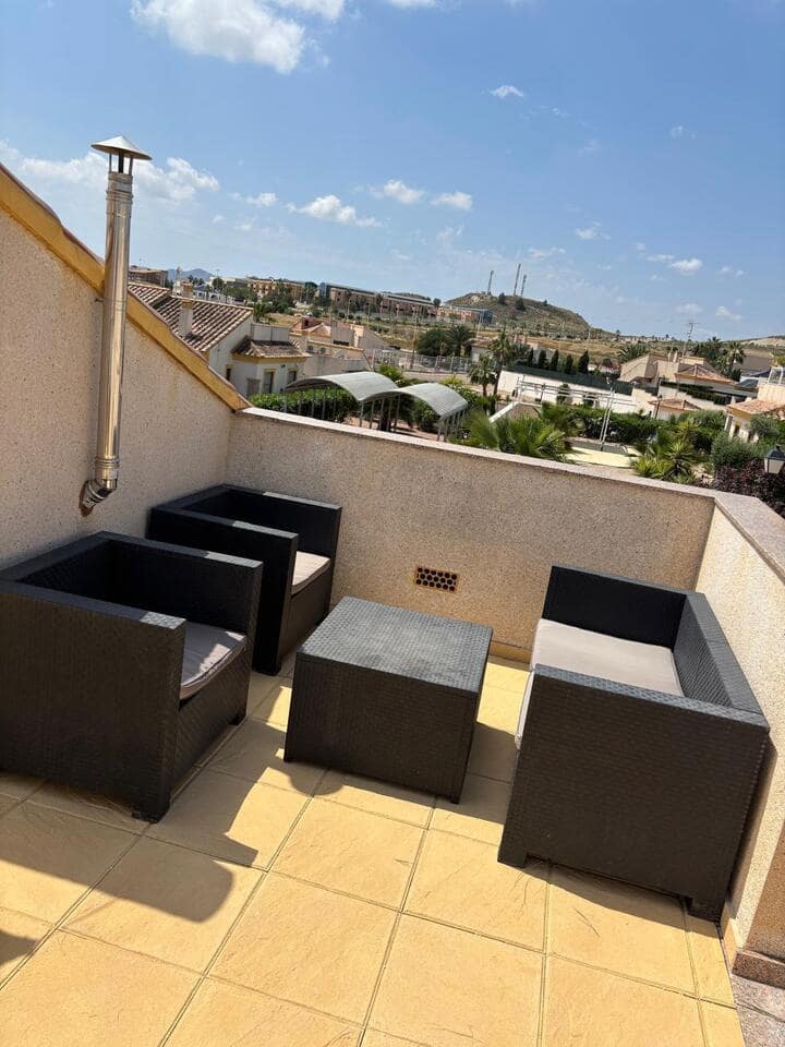 Villa/Maison de 2 chambres à louer à Camposol avec piscine - 650 € (Ref: 9000172)