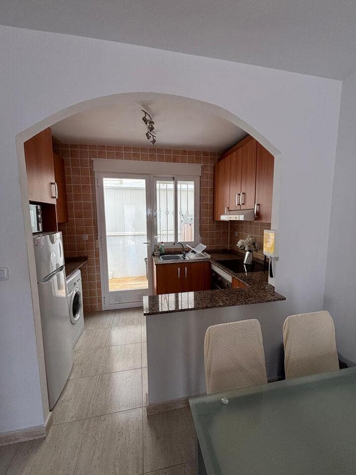 Villa/Maison de 2 chambres à louer à Camposol avec piscine - 650 € (Ref: 9000172)