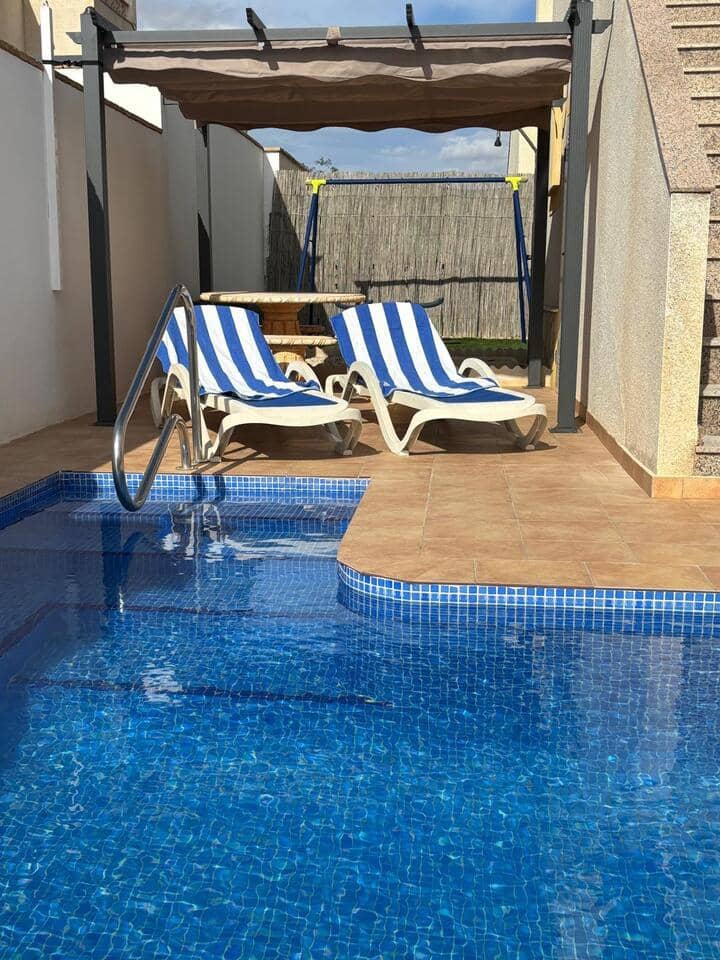 Villa/Maison de 2 chambres à louer à Camposol avec piscine - 650 € (Ref: 9000172)