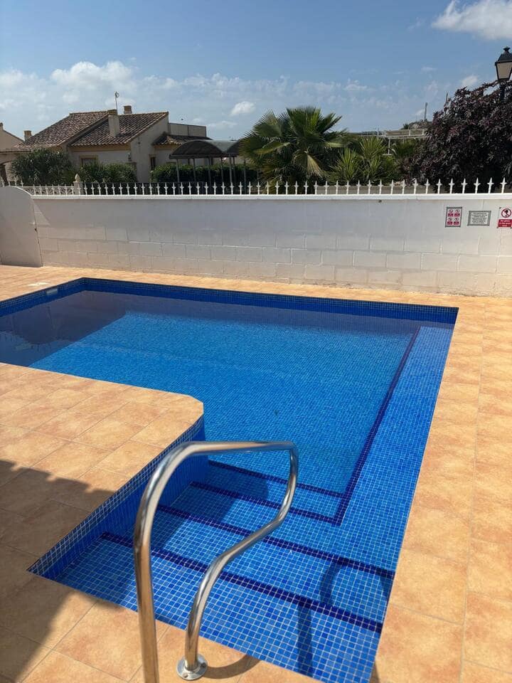 Villa/Maison de 2 chambres à louer à Camposol avec piscine - 650 € (Ref: 9000172)
