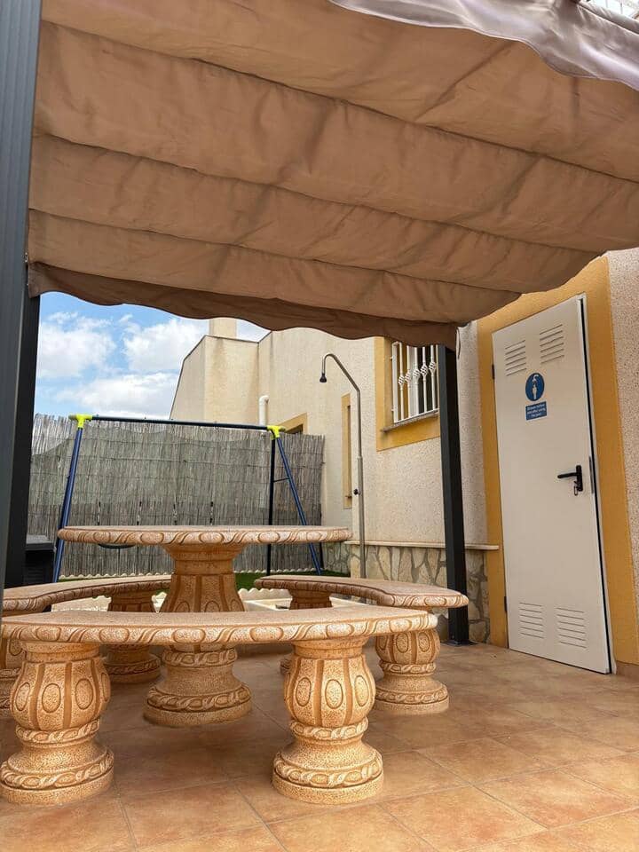 Villa/Maison de 2 chambres à louer à Camposol avec piscine - 650 € (Ref: 9000172)