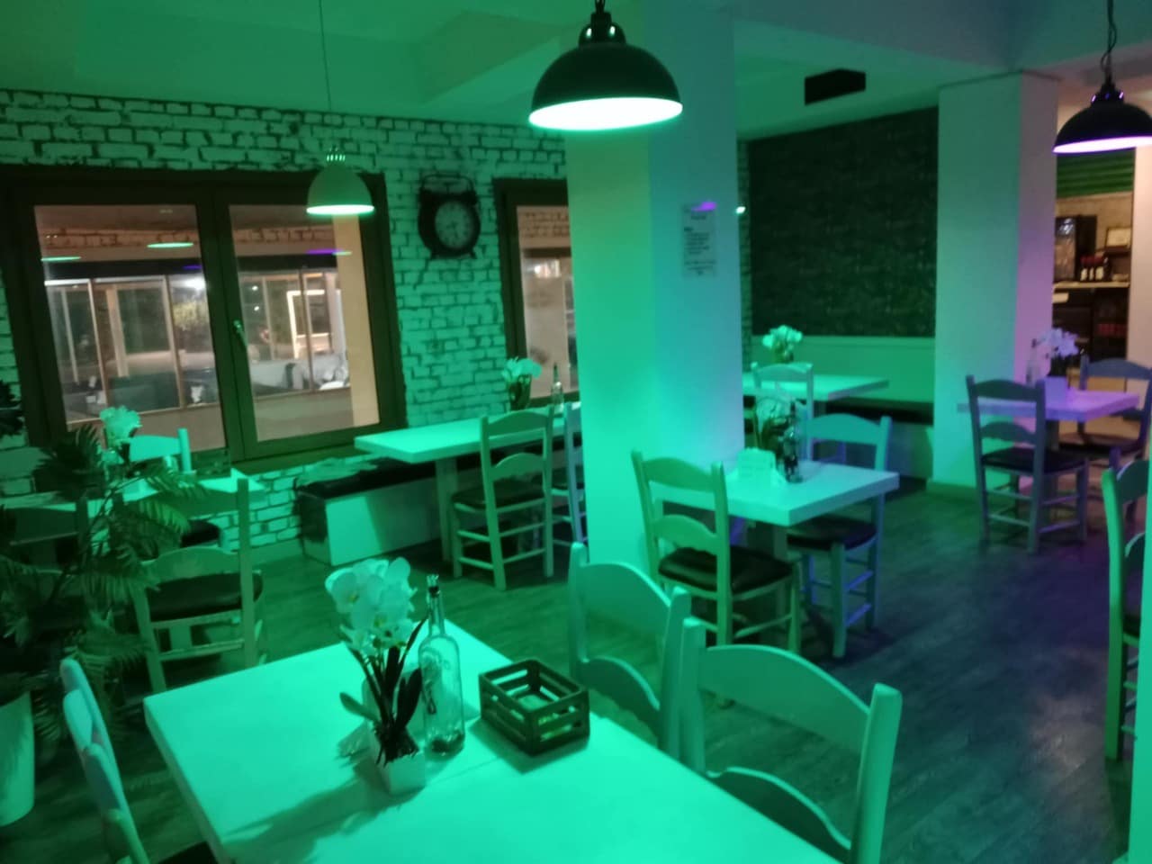 Commerciale in vendita in Puerto de Mazarron - 99.995 € (Rif: 9242072)