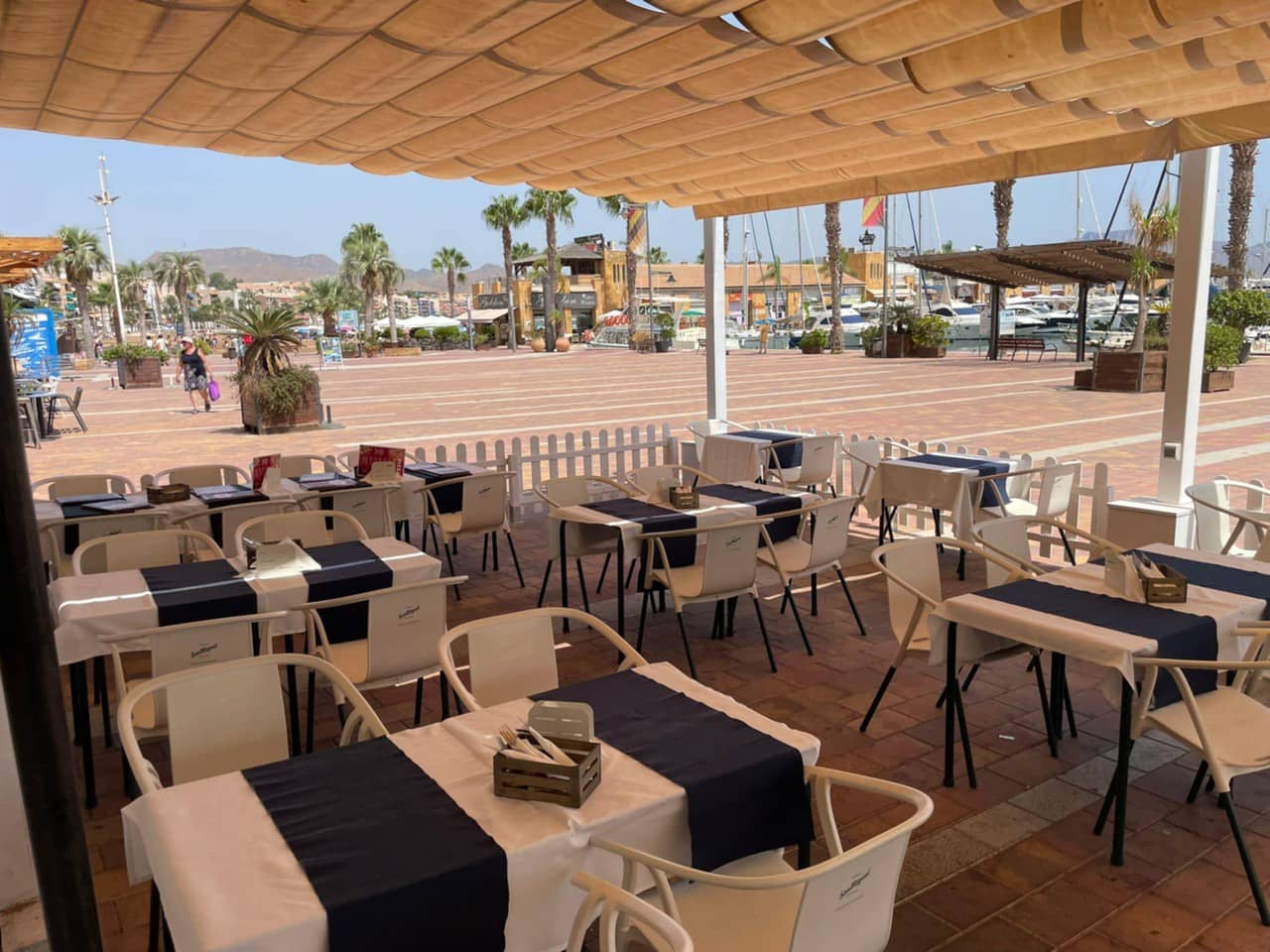 Commerciale in vendita in Puerto de Mazarron - 99.995 € (Rif: 9242072)