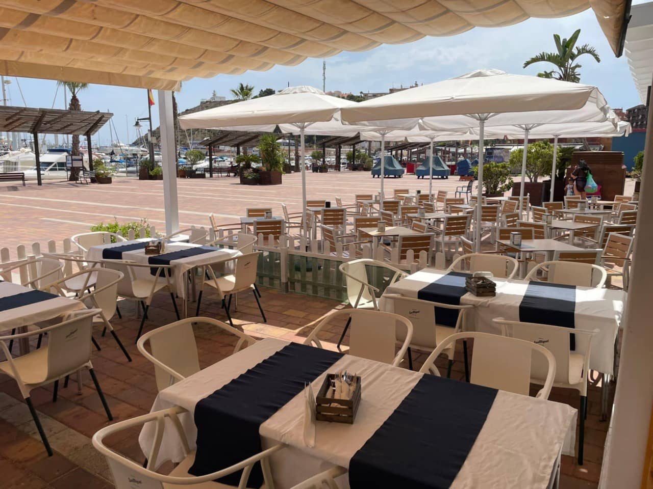 Commerciale in vendita in Puerto de Mazarron - 99.995 € (Rif: 9242072)