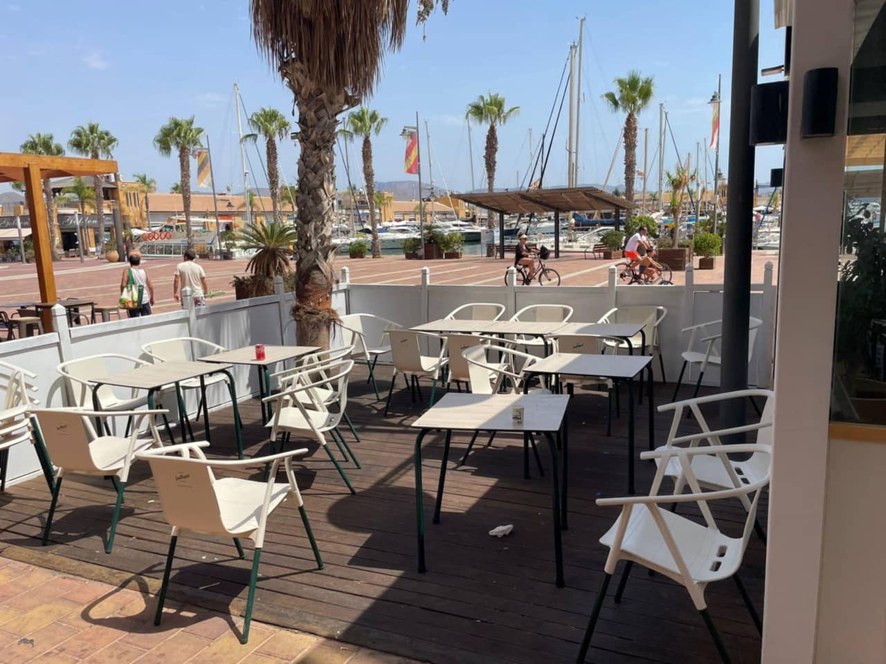 Commerciale in vendita in Puerto de Mazarron - 99.995 € (Rif: 9242072)