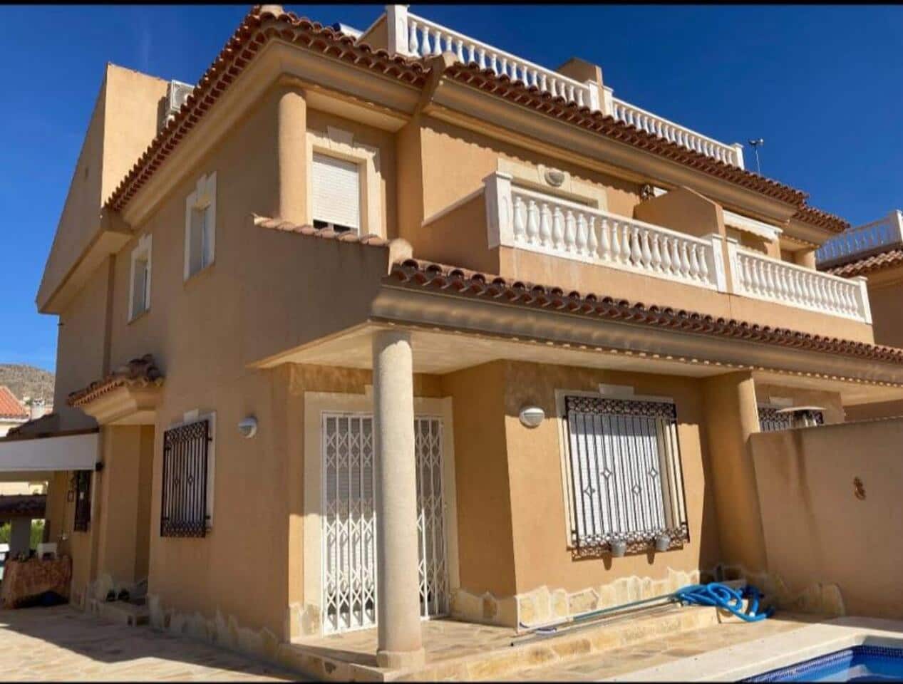 4 bedroom Villa for sale in Bolnuevo with pool garage - € 425,000 (Ref: 9363169)