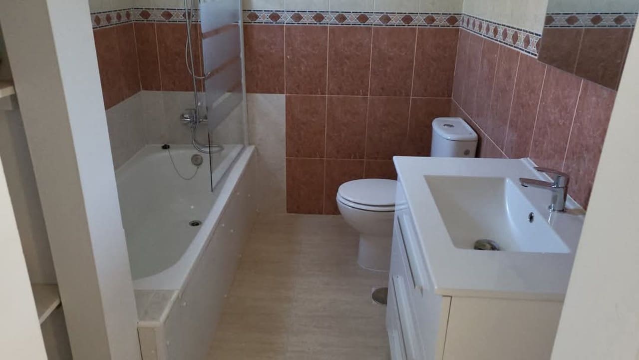 2 bedroom Villa for rent in Camposol with pool - € 650 (Ref: 9503006)