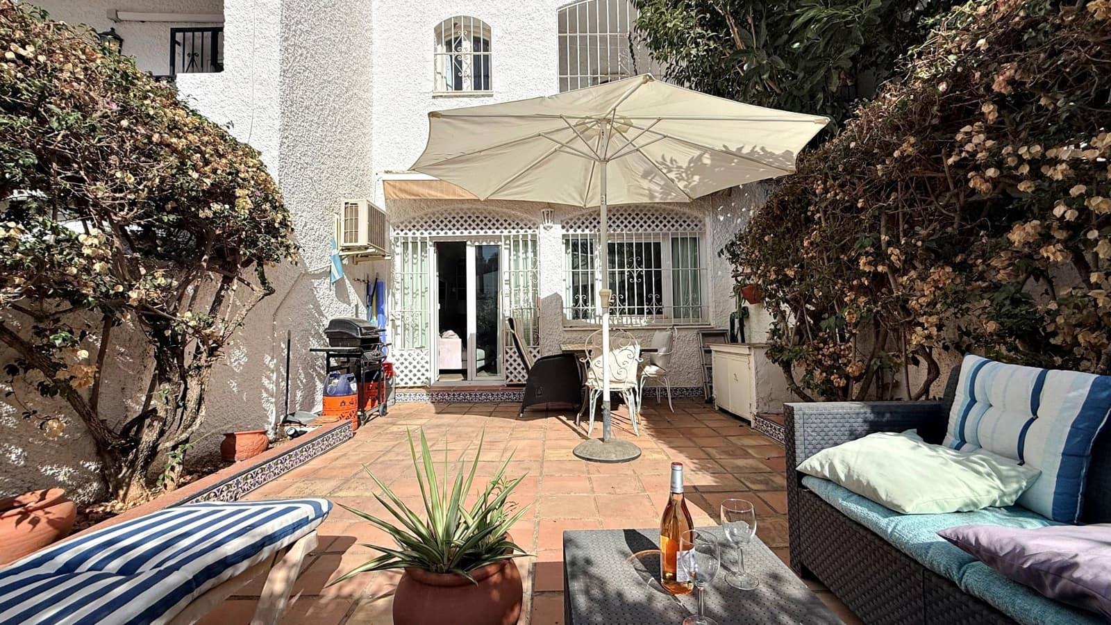 3 soverom Rekkehus til salgs i Nerja med svømmebasseng - € 350 000 (Ref: 10043008)