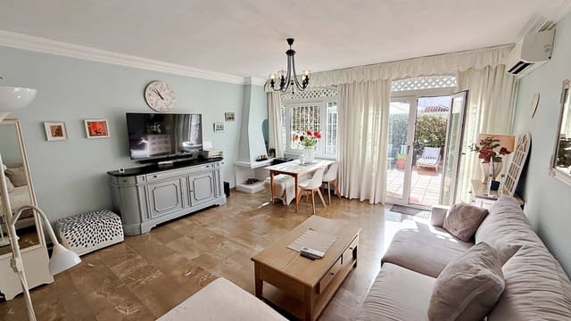 3 sovrum Radhus till salu i Nueva Nerja, Nerja med pool - 350 000 € (Ref: 10043008)