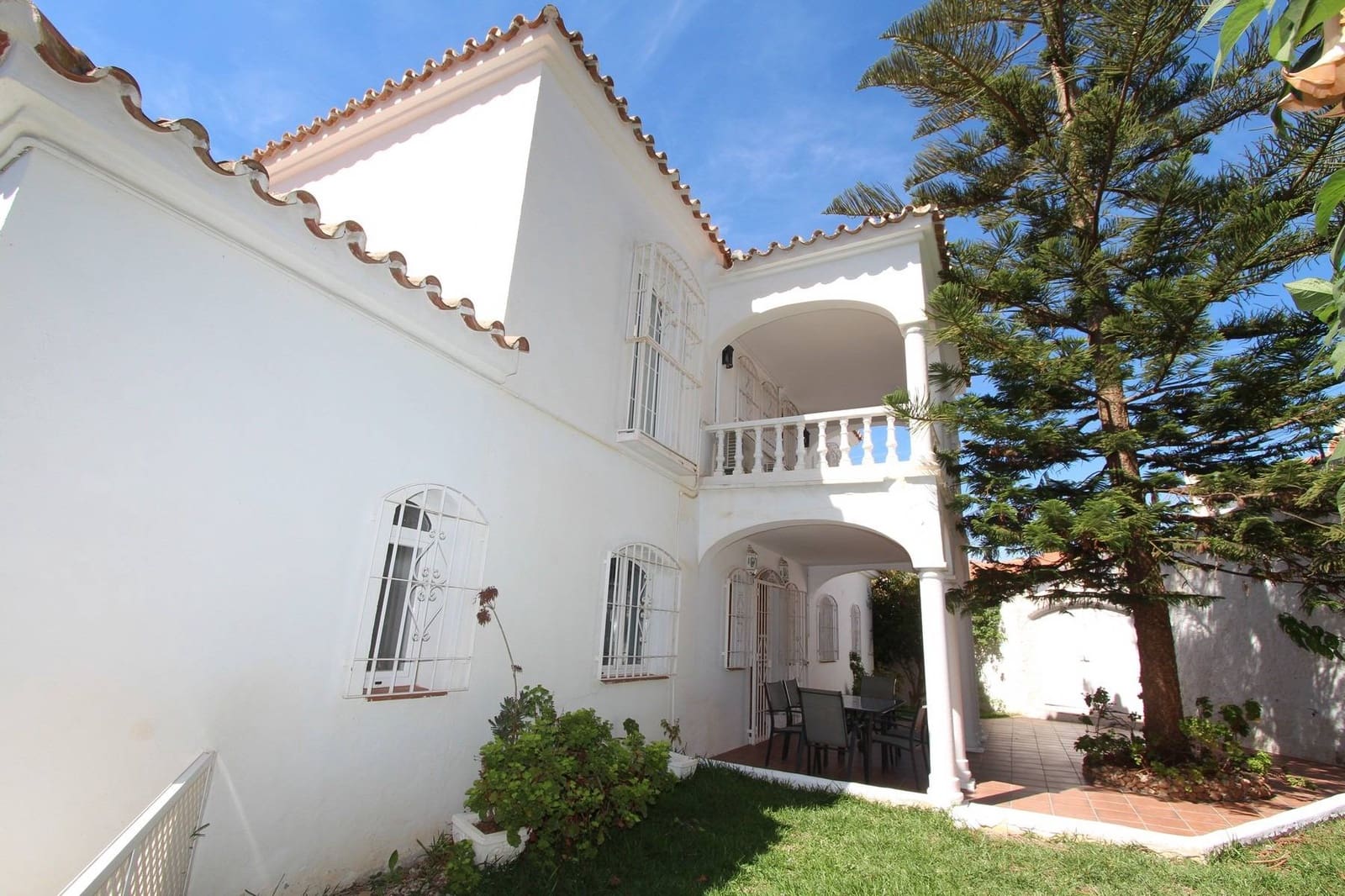 8 soveværelse Villa til salg i Nerja med swimmingpool - € 1.600.000 (Ref: 10155272)