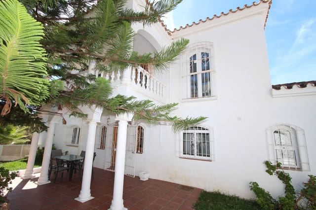8 soverom Villa til salgs i Nerja med svømmebasseng - € 1 600 000 (Ref: 10155272)