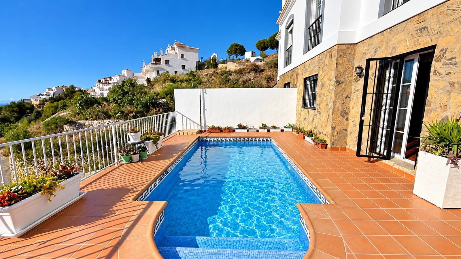 3 chambre Villa/Maison à vendre à Frigiliana avec piscine - 950 000 € (Ref: 10161511)