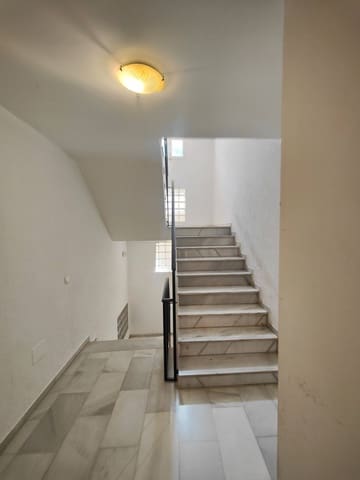 1 bedroom Apartment for sale in Avda Pescia - Ctra de Frigiliana, Nerja with pool - € 185,000 (Ref: 8972138)