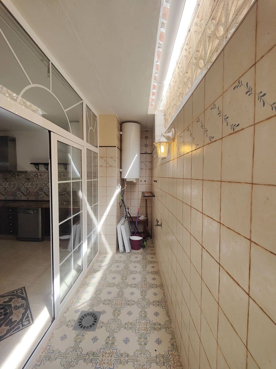 1 bedroom Apartment for sale in Nerja with pool - € 185,000 (Ref: 8972138)