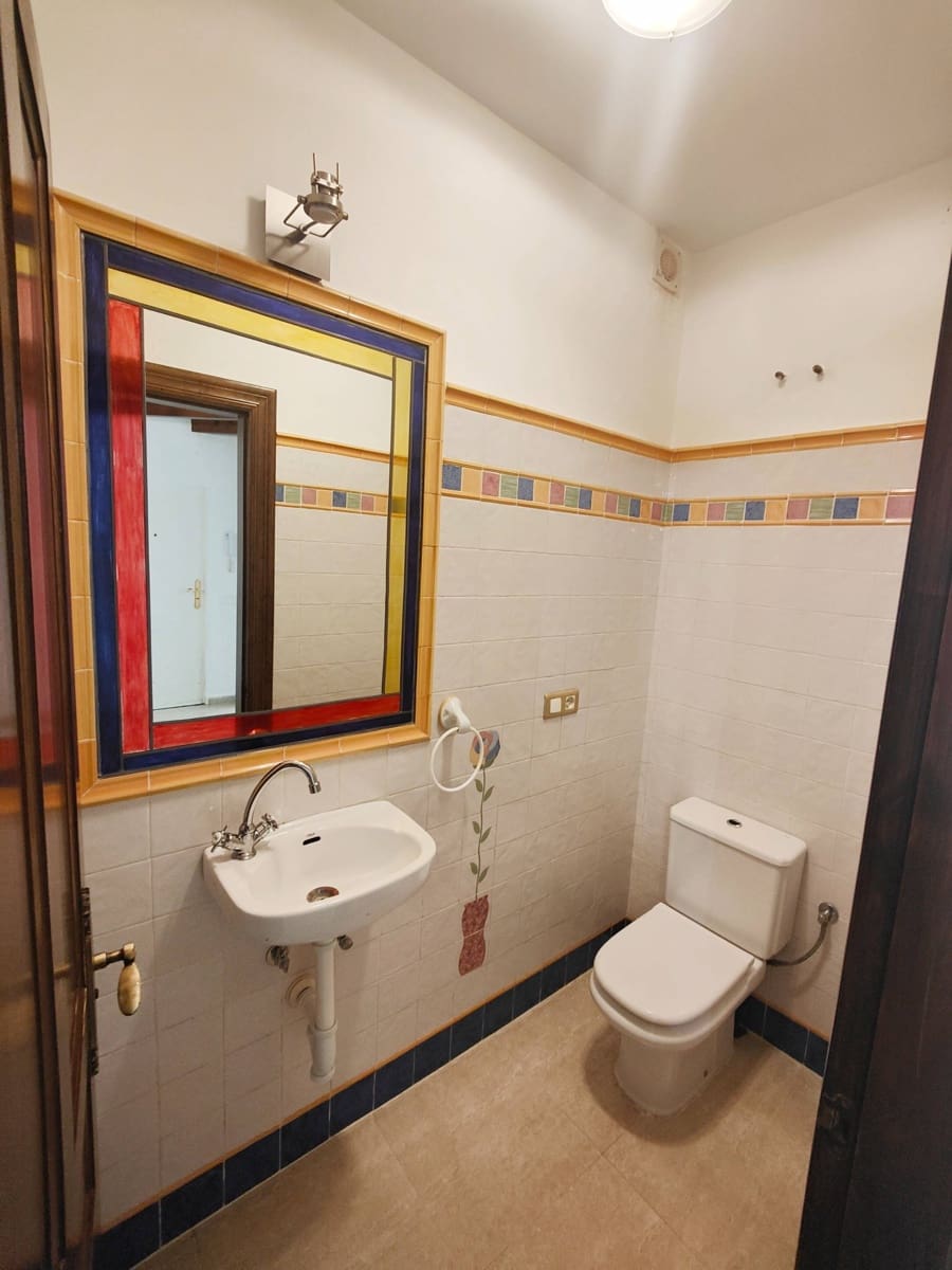 1 bedroom Apartment for sale in Nerja with pool - € 185,000 (Ref: 8972138)