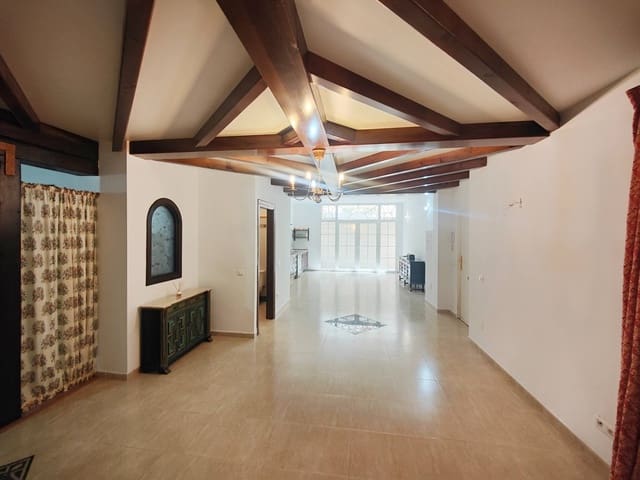 1 bedroom Apartment for sale in Avda Pescia - Ctra de Frigiliana, Nerja with pool - € 185,000 (Ref: 8972138)