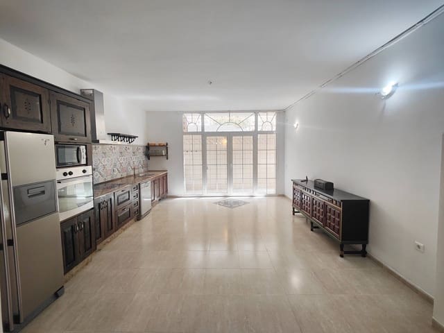 1 bedroom Apartment for sale in Avda Pescia - Ctra de Frigiliana, Nerja with pool - € 185,000 (Ref: 8972138)