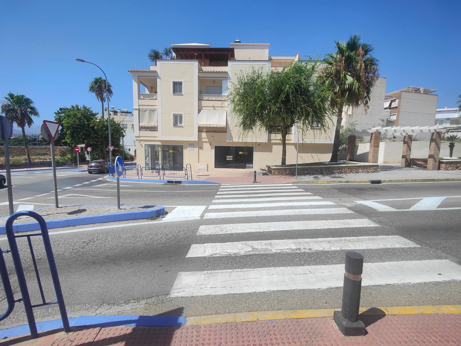 Local Comercial en Nerja en alquiler - 2.200 € (Ref: 8988377)