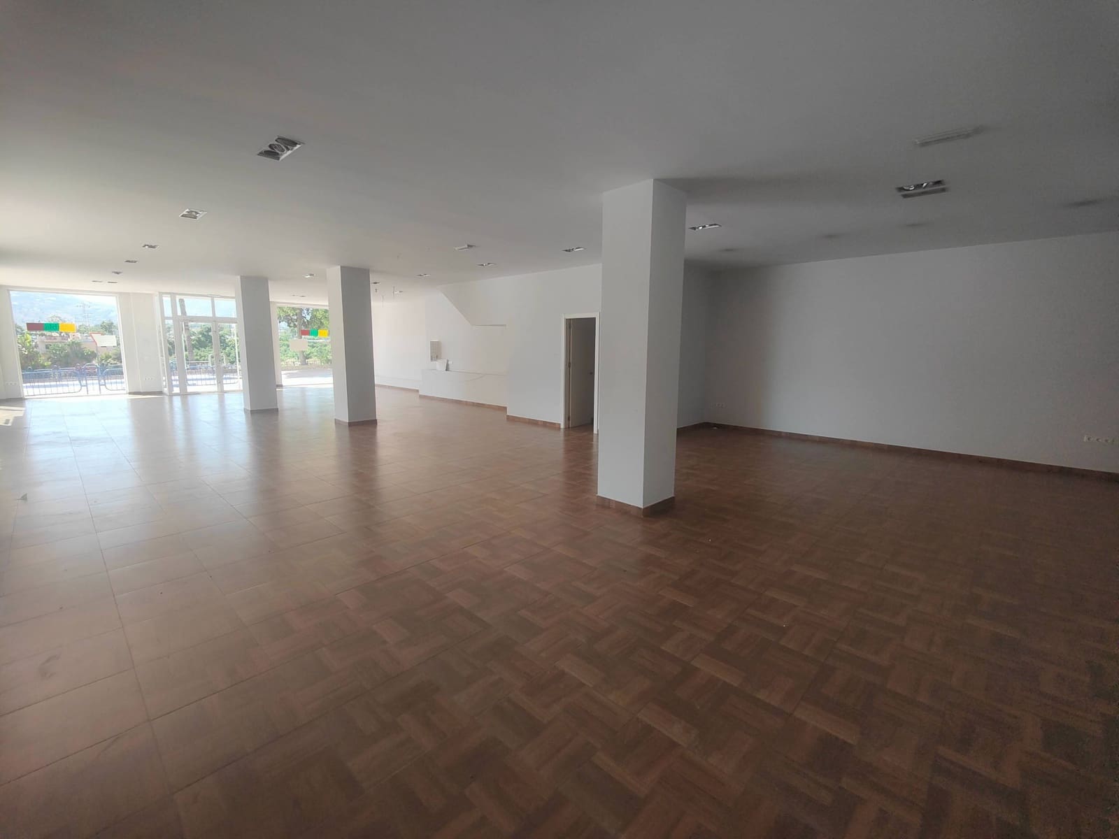 Local Comercial en Nerja en alquiler - 2.200 € (Ref: 8988377)