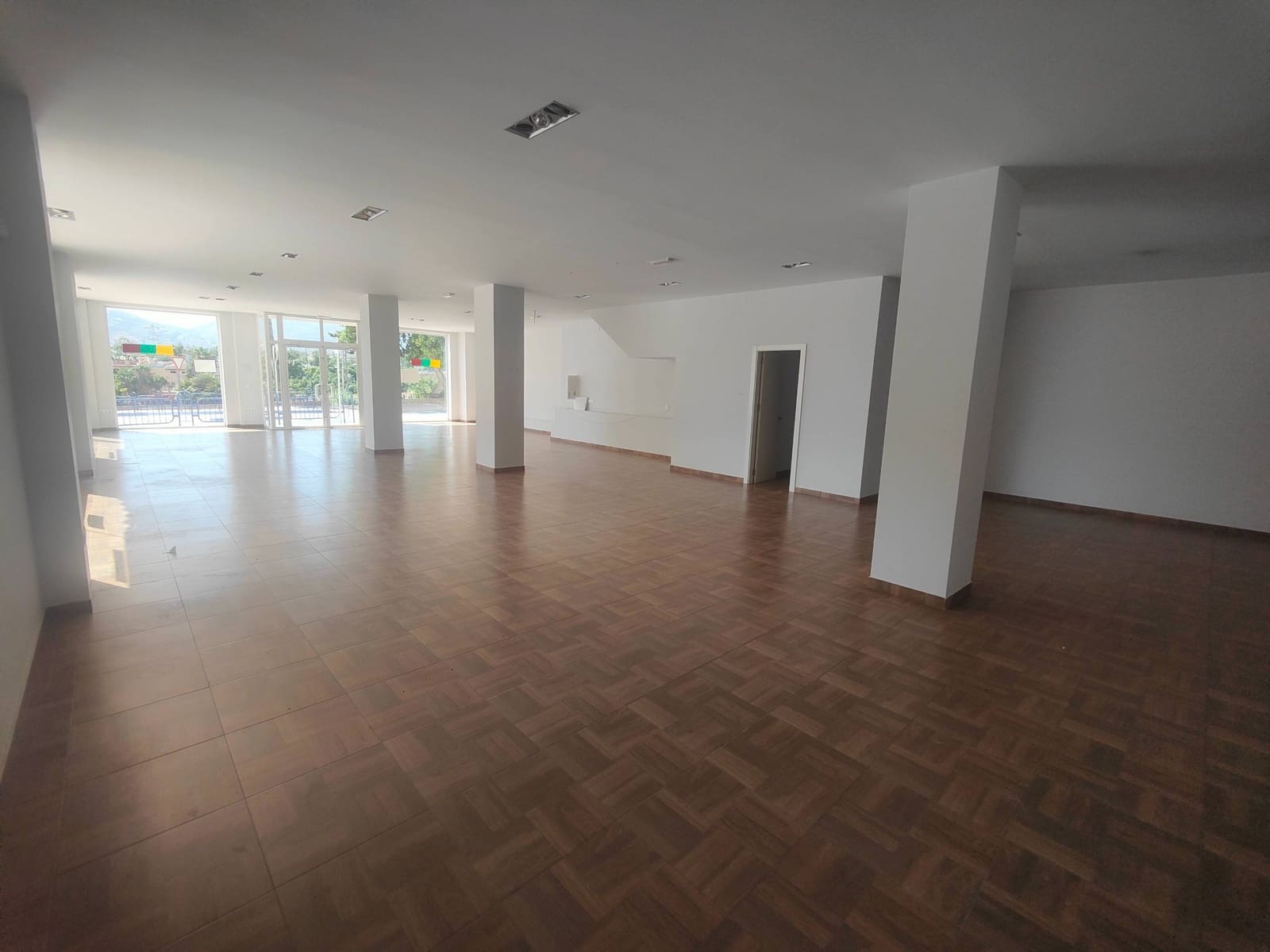 Local Comercial en Nerja en alquiler - 2.200 € (Ref: 8988377)