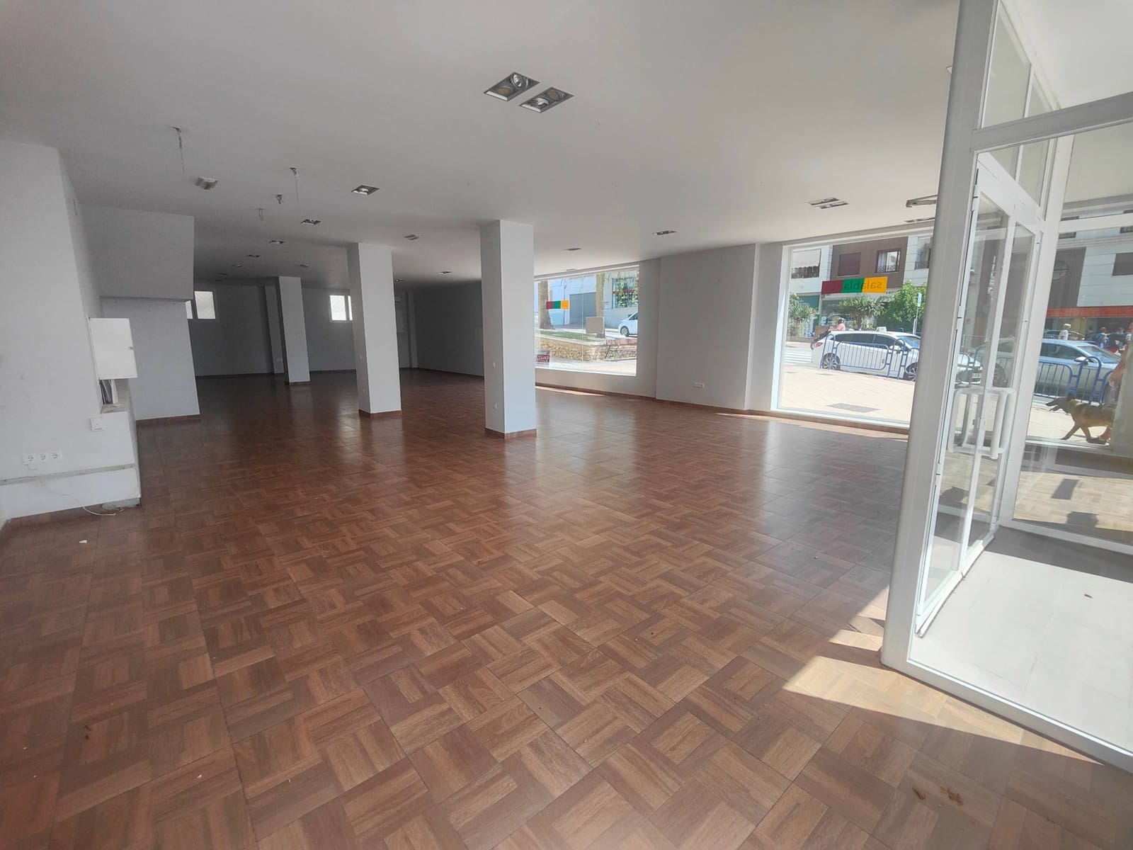 Local Comercial en Nerja en alquiler - 2.200 € (Ref: 8988377)