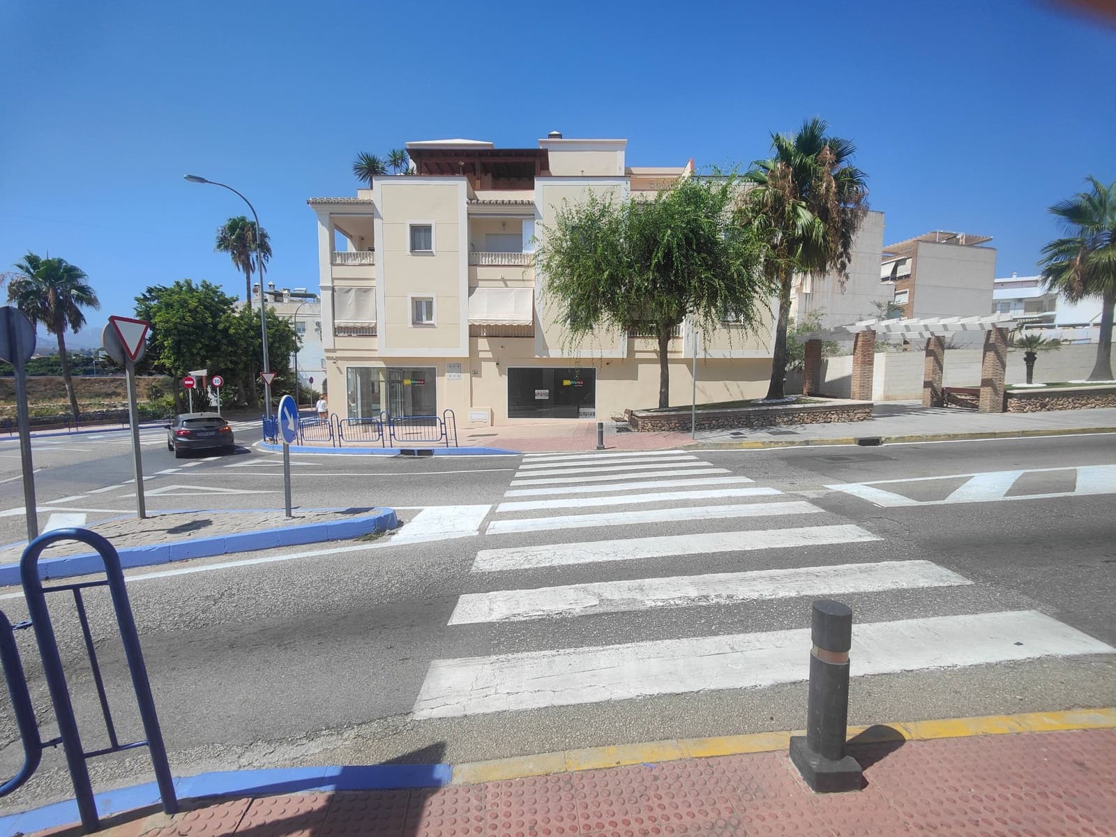 Local Comercial en Nerja en alquiler - 2.200 € (Ref: 8988377)