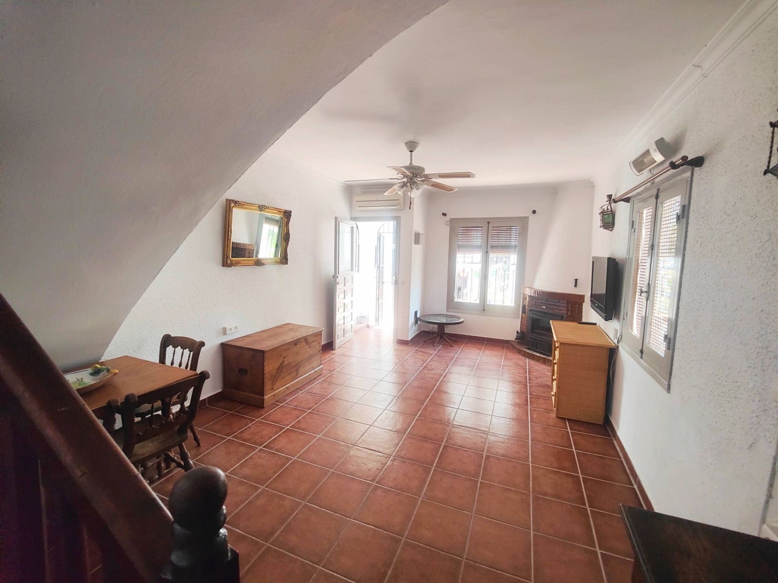 2 soveværelse Rækkehus til salg i Nerja med swimmingpool - € 340.000 (Ref: 9108572)