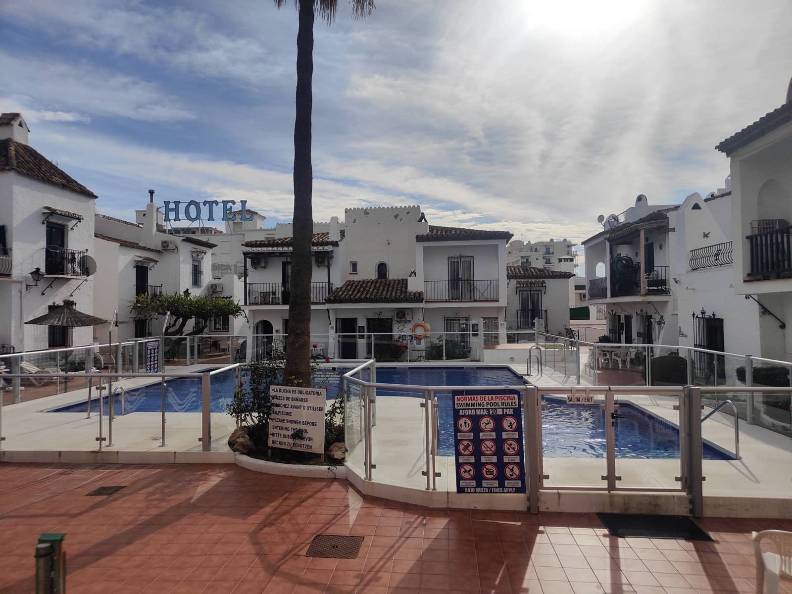 2 soveværelse Rækkehus til salg i Nerja med swimmingpool - € 340.000 (Ref: 9108572)