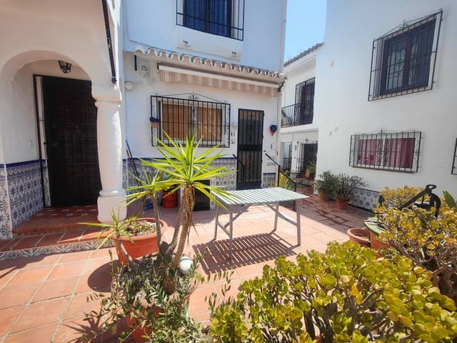 2 camera da letto Villetta a Schiera in vendita in Nueva Nerja, Nerja con piscina - 340.000 € (Rif: 9108572)