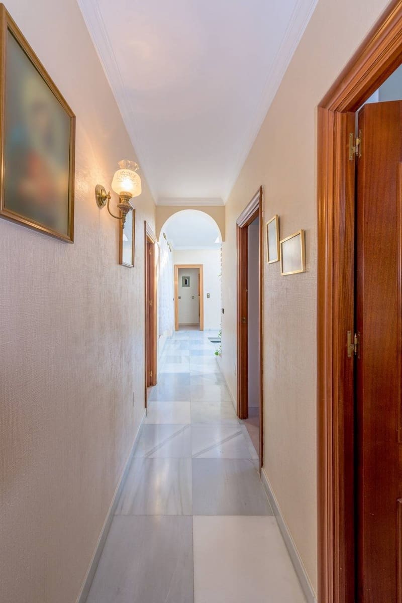 5 soverom Villa til salgs i Nerja med svømmebasseng garasje - € 3 000 000 (Ref: 9300989)