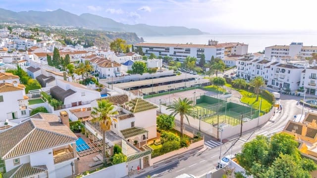 5 soverom Villa til salgs i Nueva Nerja, Nerja med svømmebasseng garasje - € 3 000 000 (Ref: 9300989)