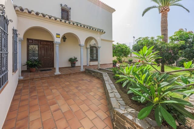 5 soverom Villa til salgs i Nueva Nerja, Nerja med svømmebasseng garasje - € 3 000 000 (Ref: 9300989)