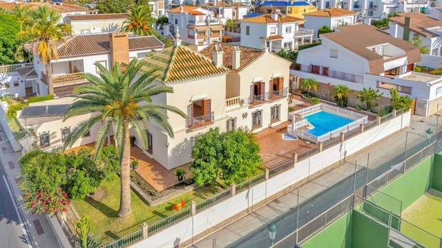 5 soverom Villa til salgs i Nueva Nerja, Nerja med svømmebasseng garasje - € 3 000 000 (Ref: 9300989)