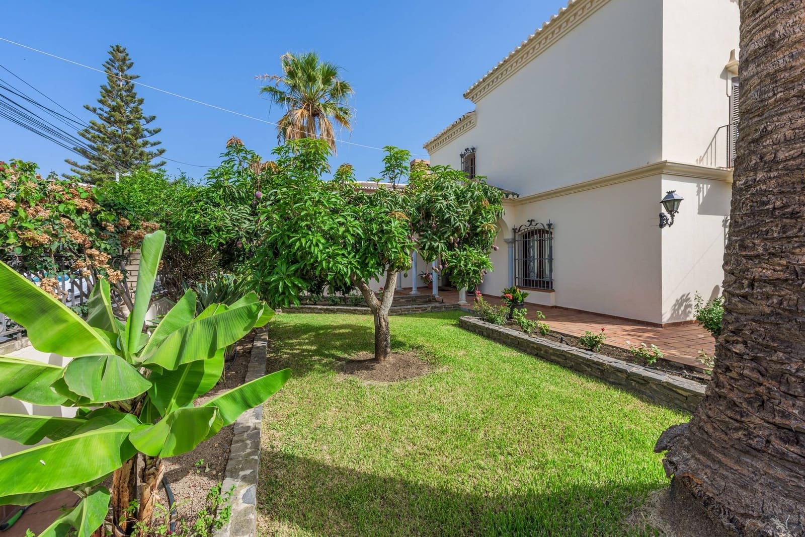 5 soverom Villa til salgs i Nerja med svømmebasseng garasje - € 3 000 000 (Ref: 9300989)