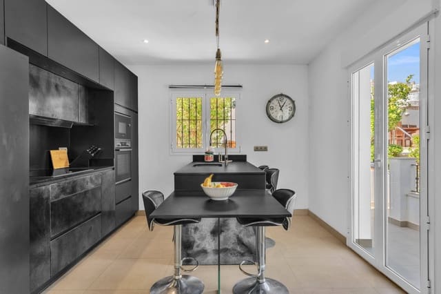 4 soverom Villa til salgs i Nerja - € 1 300 000 (Ref: 9373777)