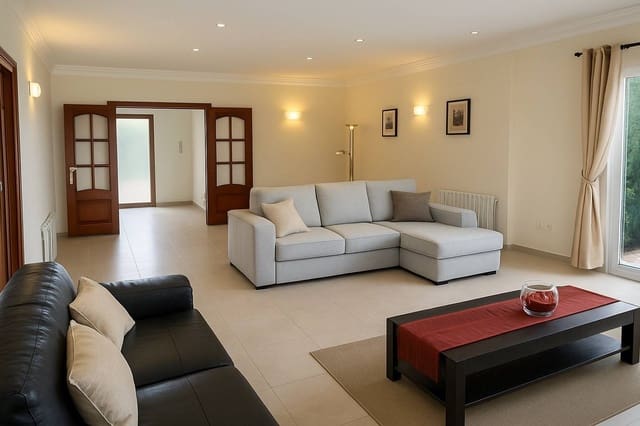 5 bedroom Villa for sale in Frigiliana with garage - € 1,299,000 (Ref: 9415845)