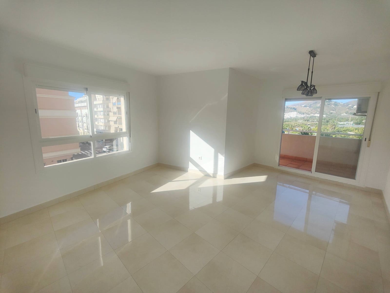 3 sypialnia Apartament na sprzedaż w Nerja - 489 000 € (Ref: 9456175)