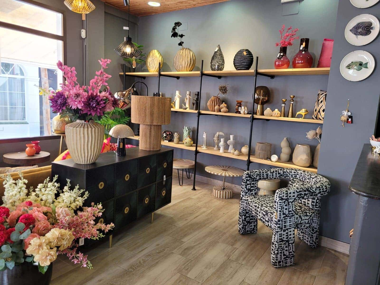 Komercyjne do wynajęcia w Nerja - 1 200 € (Ref: 9611469)