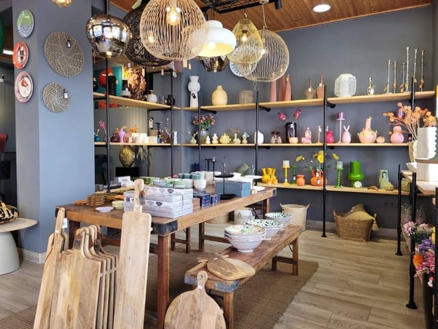 Local Comercial en Centro, Nerja en alquiler - 1.200 € (Ref: 9611469)